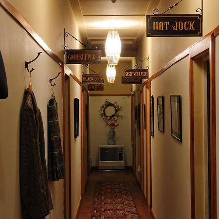 Blacks Hotel Ophir Екстериор снимка
