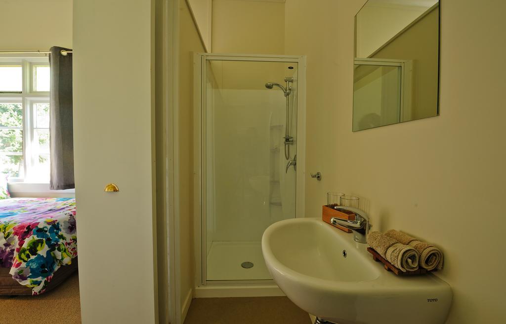 Blacks Hotel Ophir Екстериор снимка