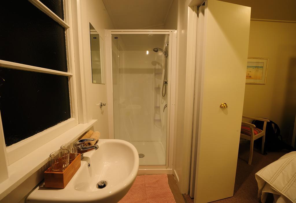 Blacks Hotel Ophir Екстериор снимка