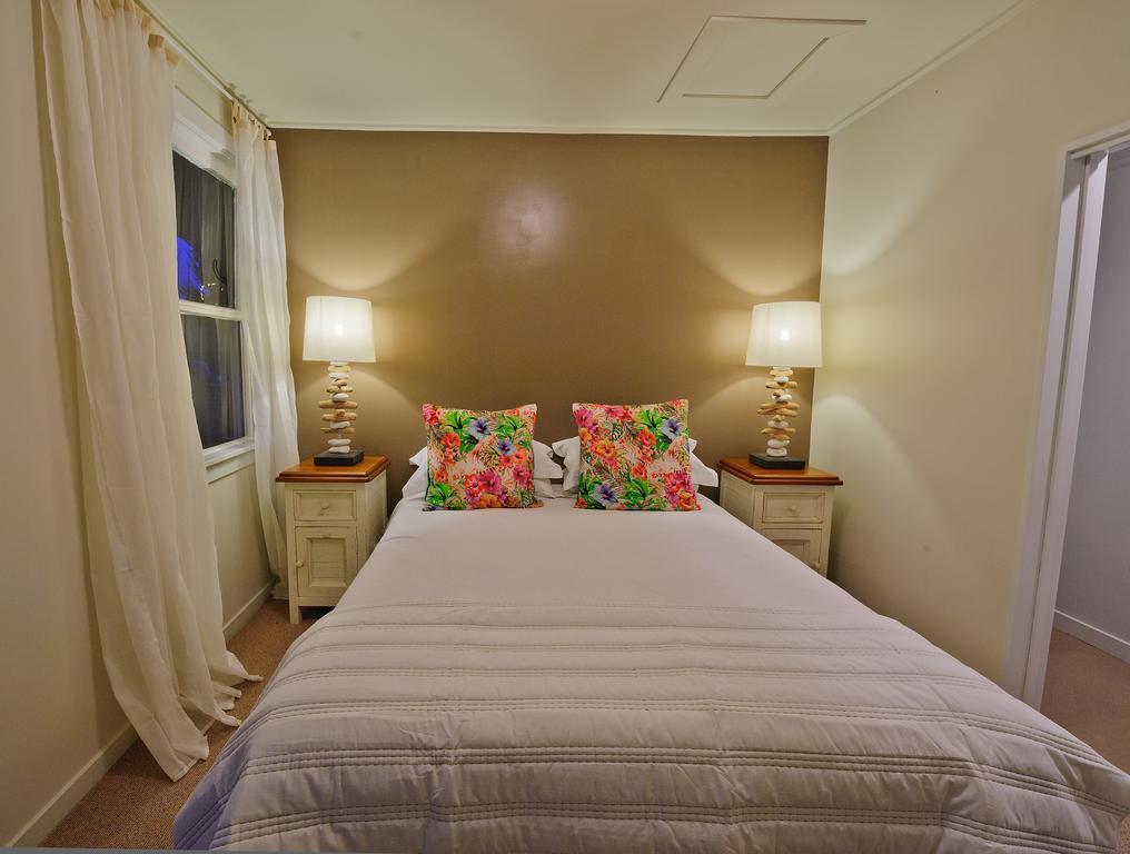 Blacks Hotel Ophir Екстериор снимка