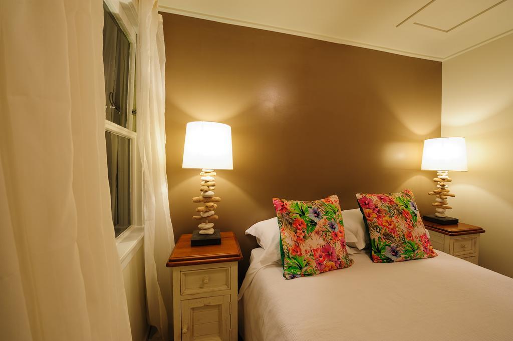 Blacks Hotel Ophir Екстериор снимка
