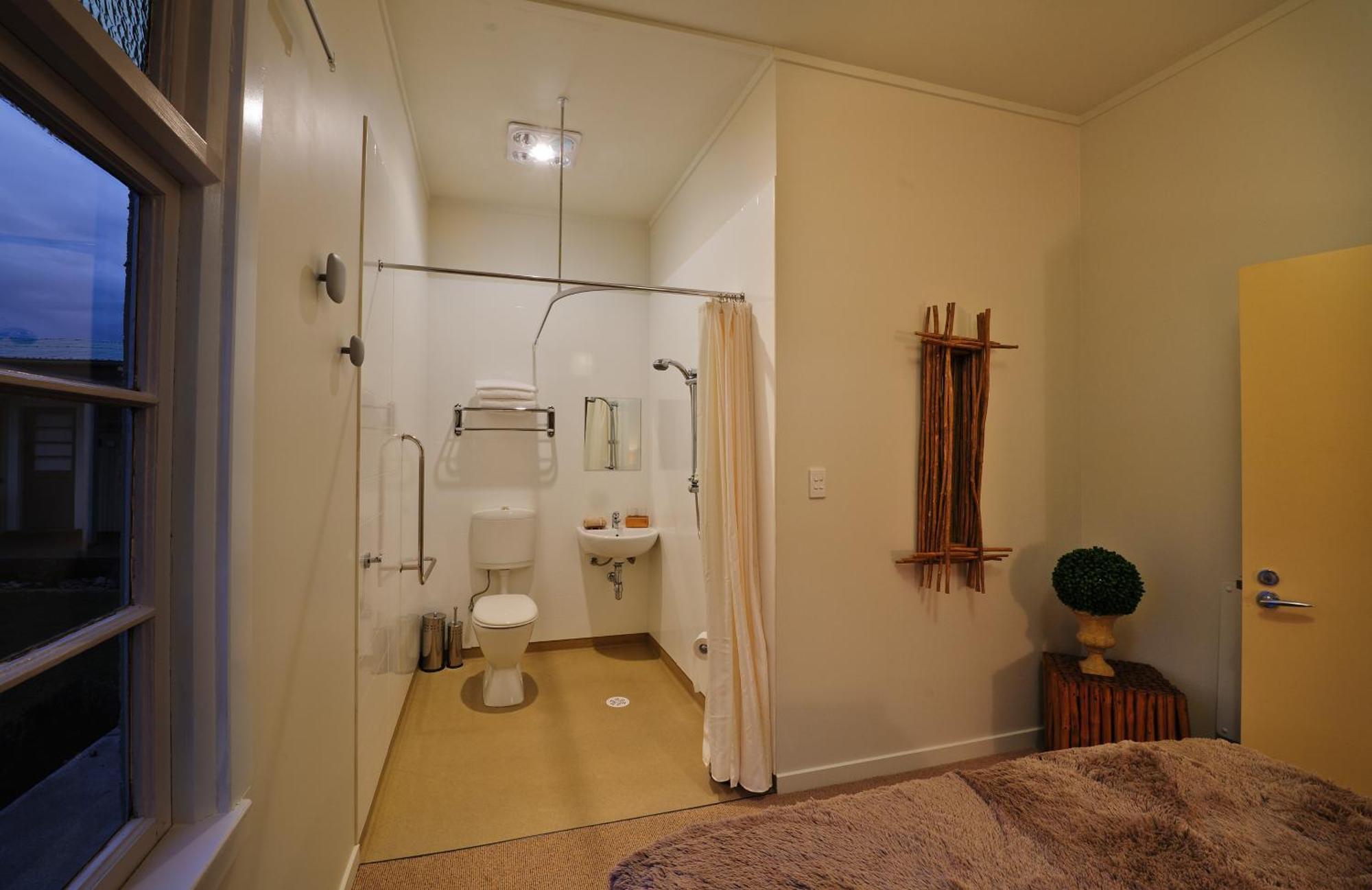 Blacks Hotel Ophir Екстериор снимка