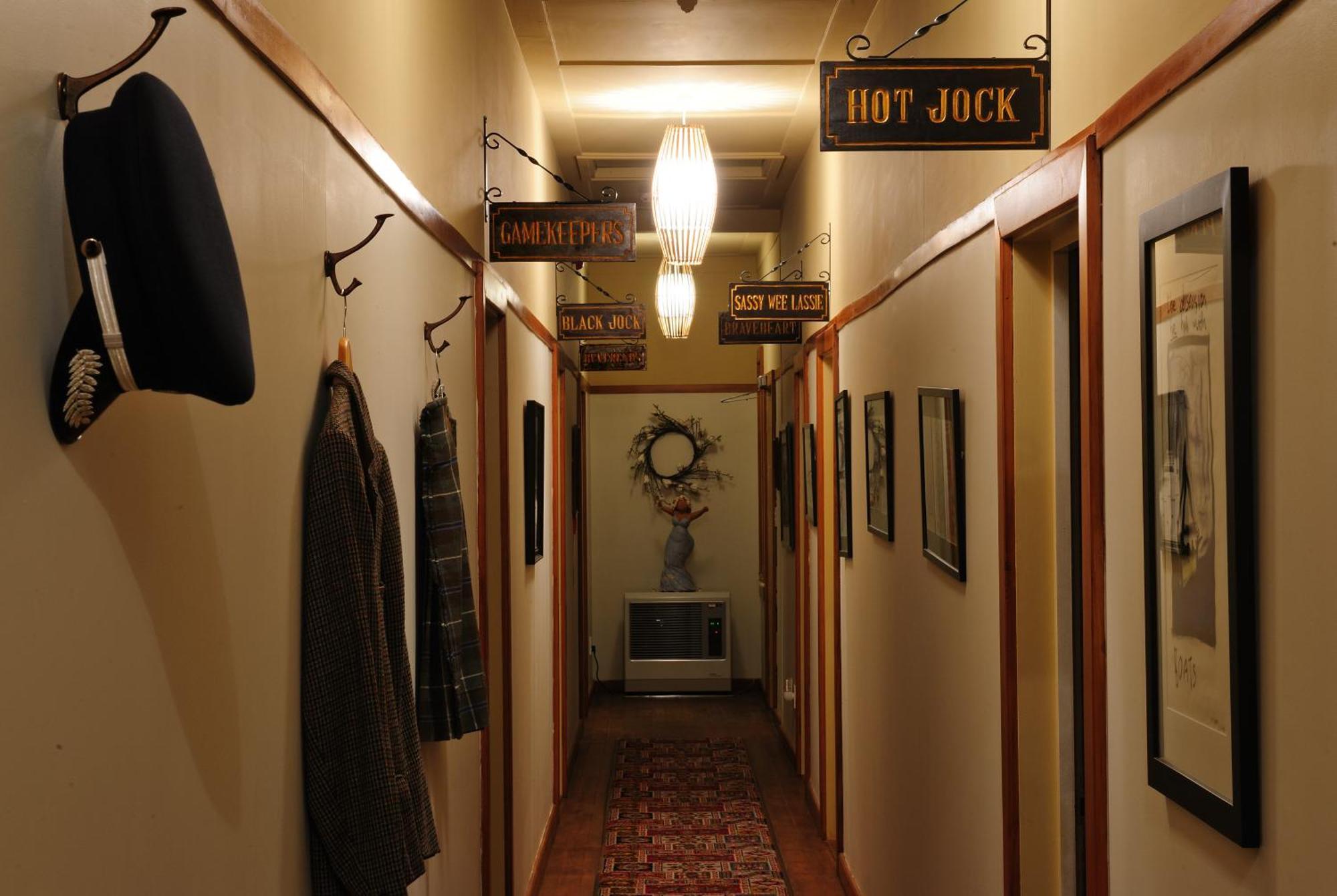 Blacks Hotel Ophir Екстериор снимка